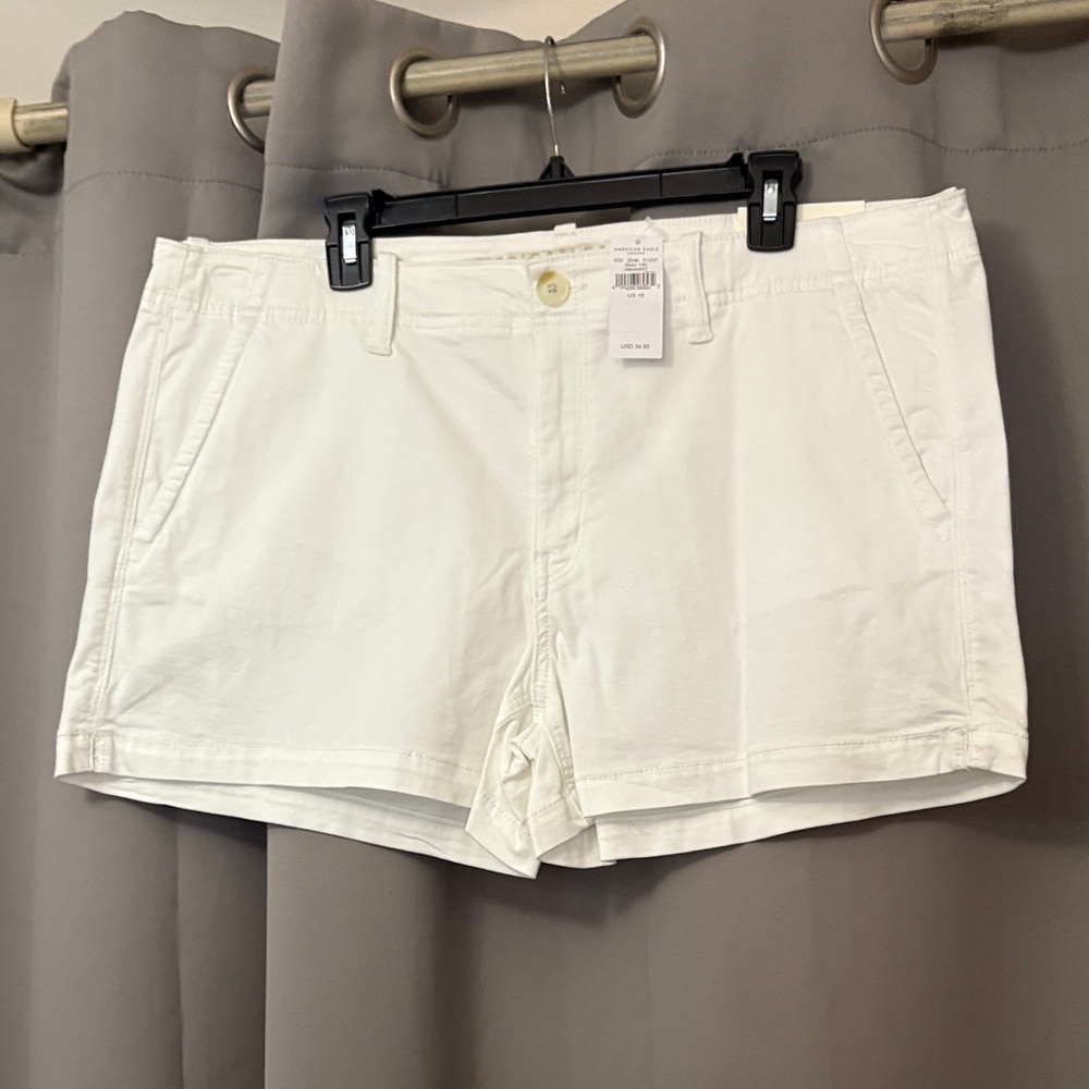 American Eagle Outfitters Cream Women's Shorts